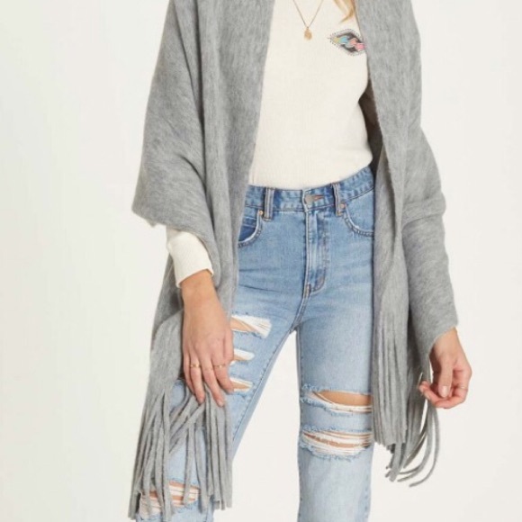Billabong Gray Fringe Wrap/Scarf 🧣 - Picture 2 of 2